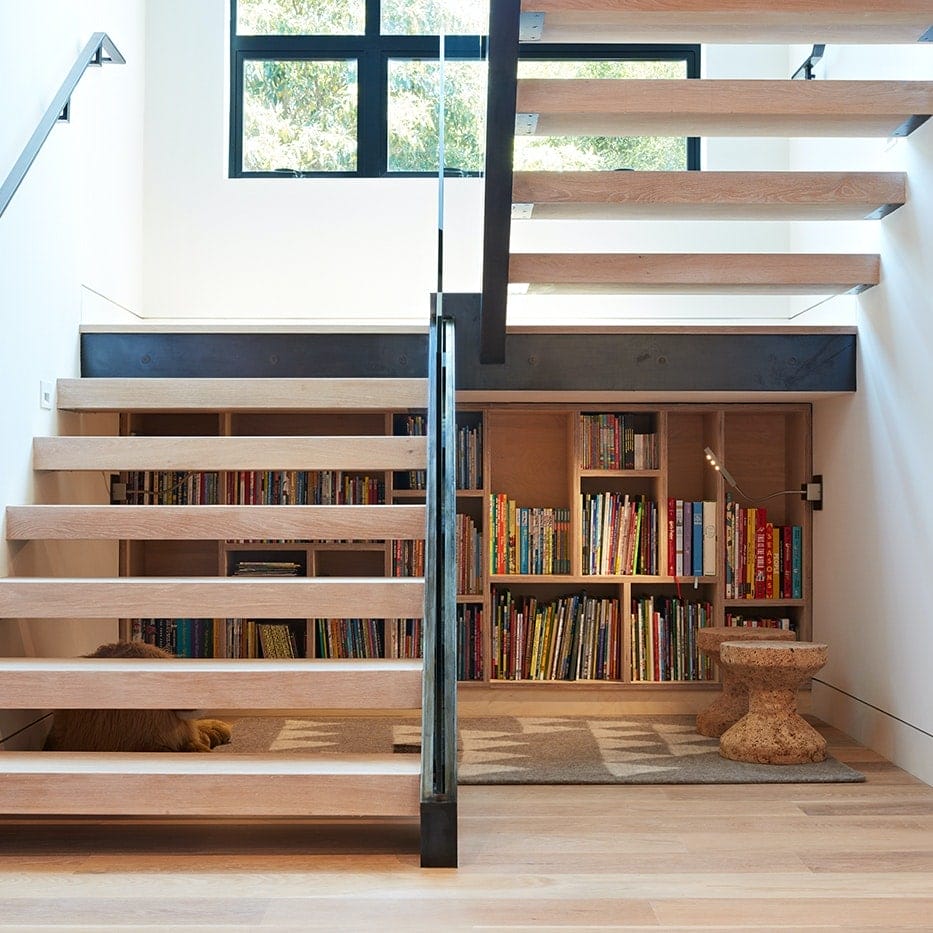 Functional staircase with books and reading space