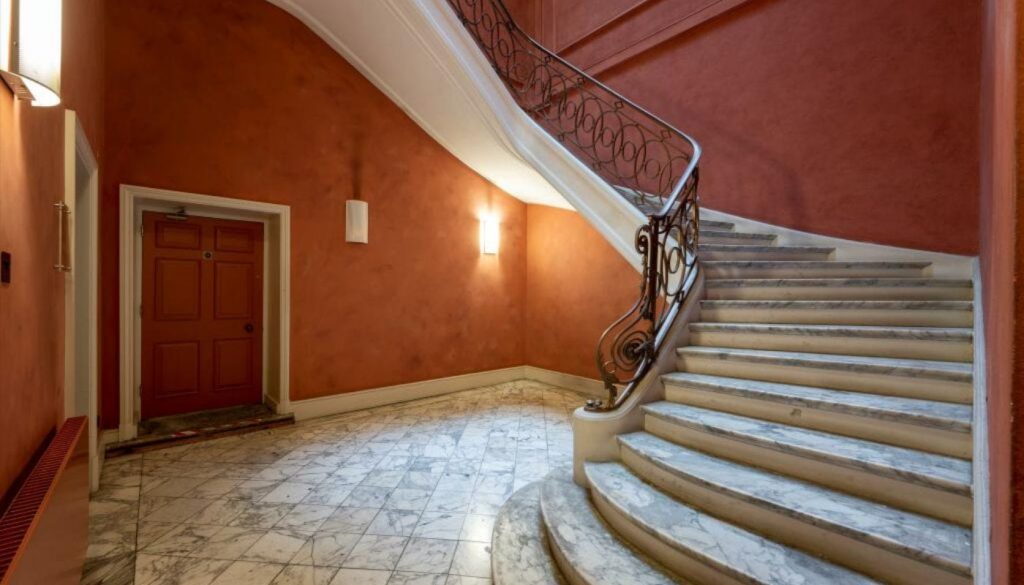 Venetian plastered stairwell